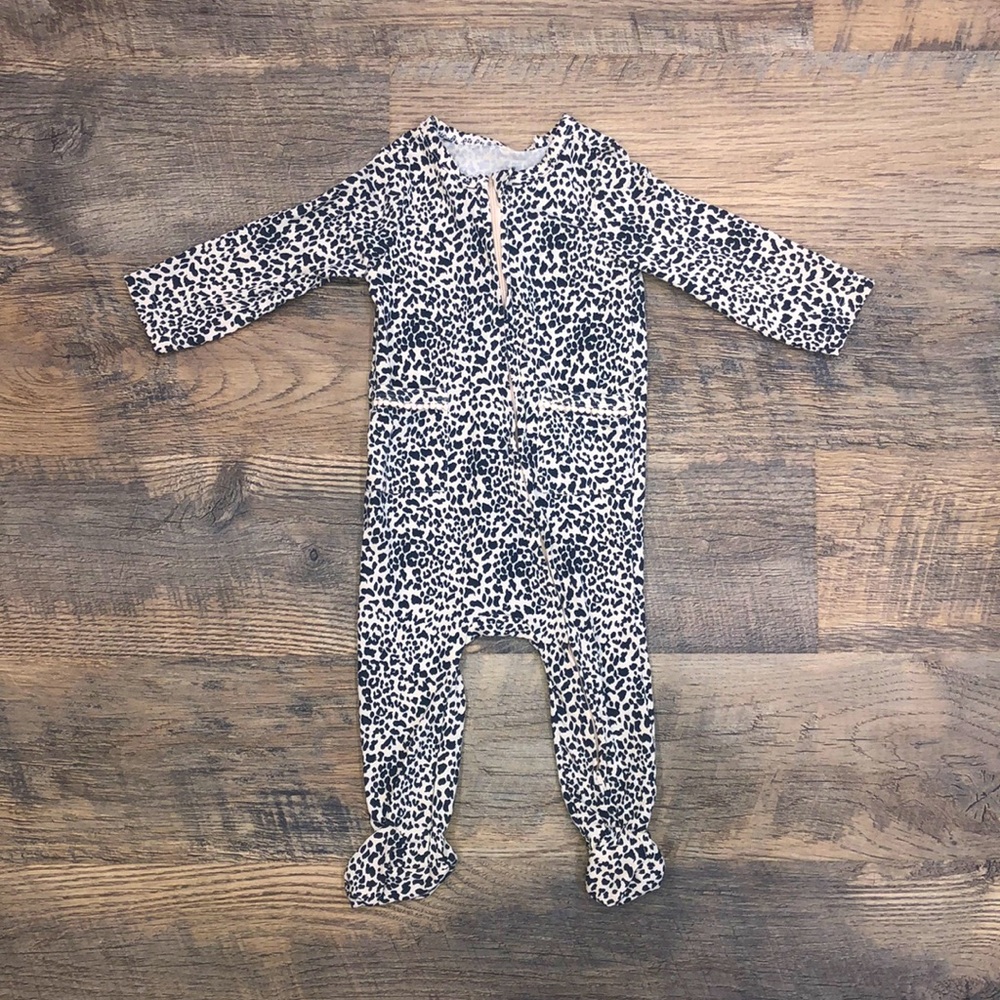Jessica Simpson 6/9 Months Leopard Zip Up Onesie Baby Girls’ Pajamas With Feet